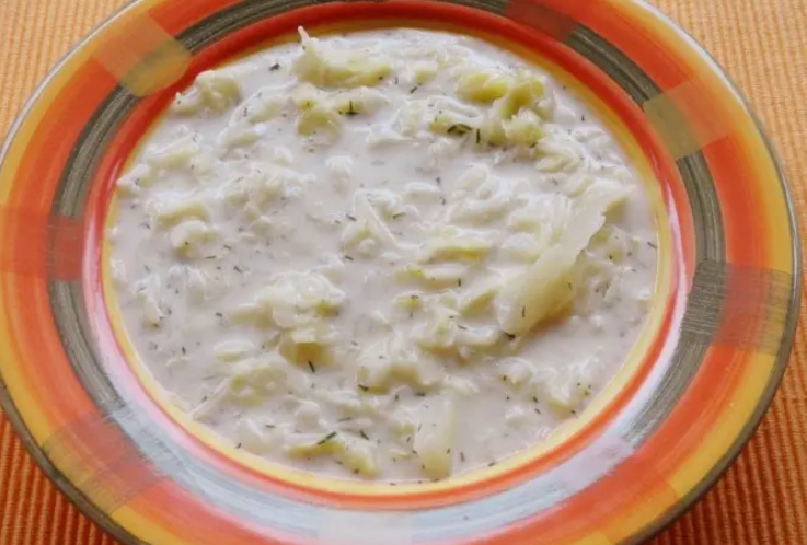 Káposztafőzelék tejfölösen