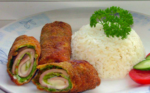 Rántott töltött kelkáposzta levelek