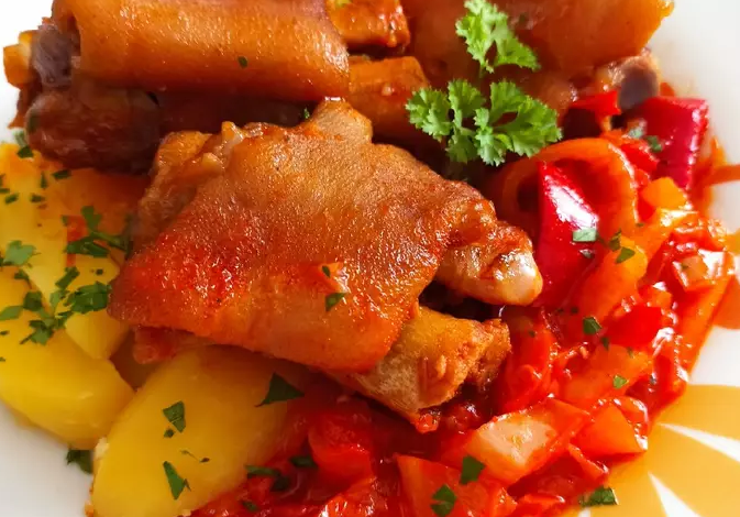 Dupla lecsós sertésköröm