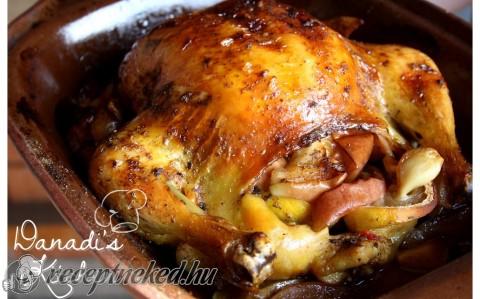 Keleti fűszeres almával-citrommal töltött csirke
