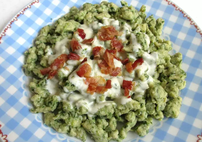 Parajos galuska sajtmártással