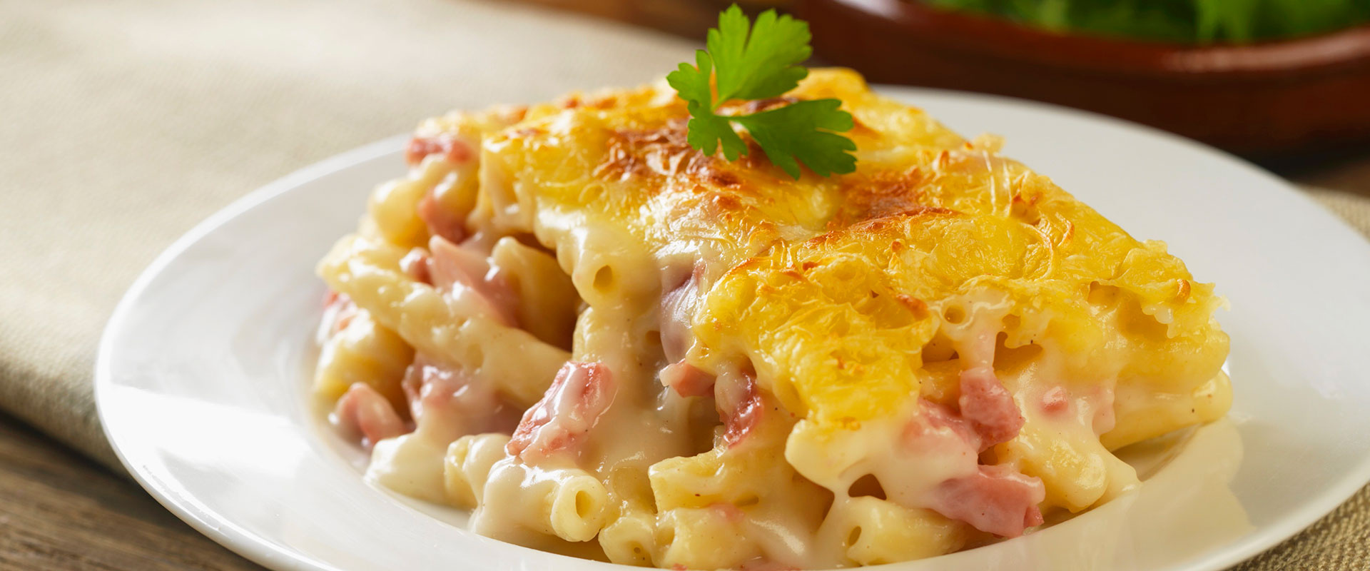 Sonkás-sajtos tészta