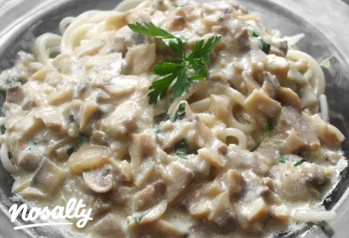 Tejszínes gomba spagetti tésztával