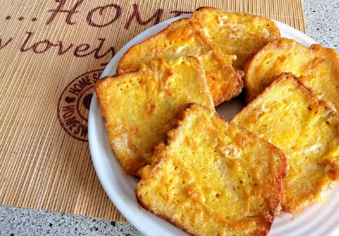 Sajtos bundáskenyér