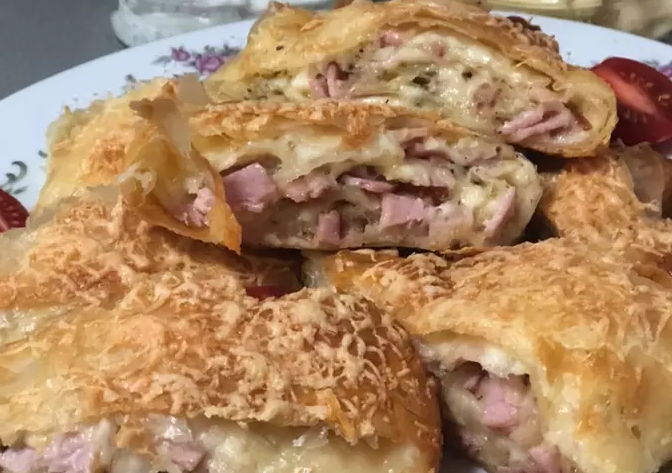 Sajtos -sonkás rétes