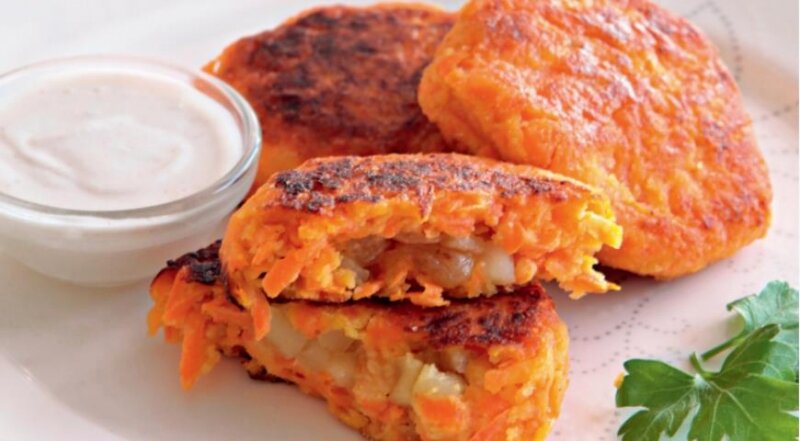 Almával töltött sárgarépa lepényke