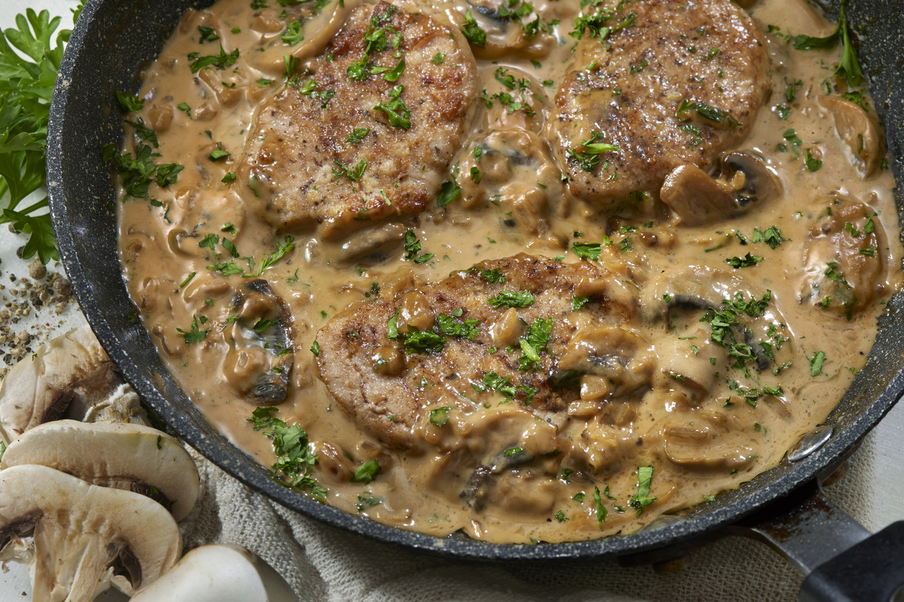 Karaj tejszínes gombamártásban