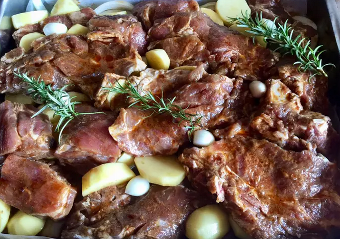 Rozmaringos - fokhagymás sertéssült