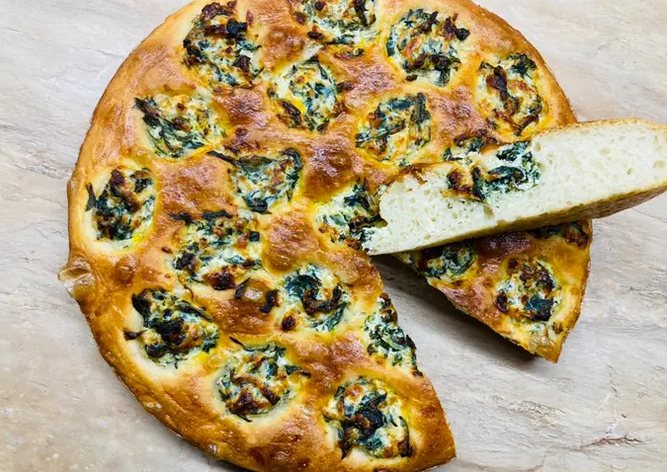 Spenótos rikottás focaccia