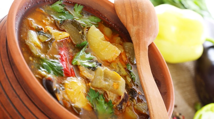 Orosz falusi leves cserépedényben