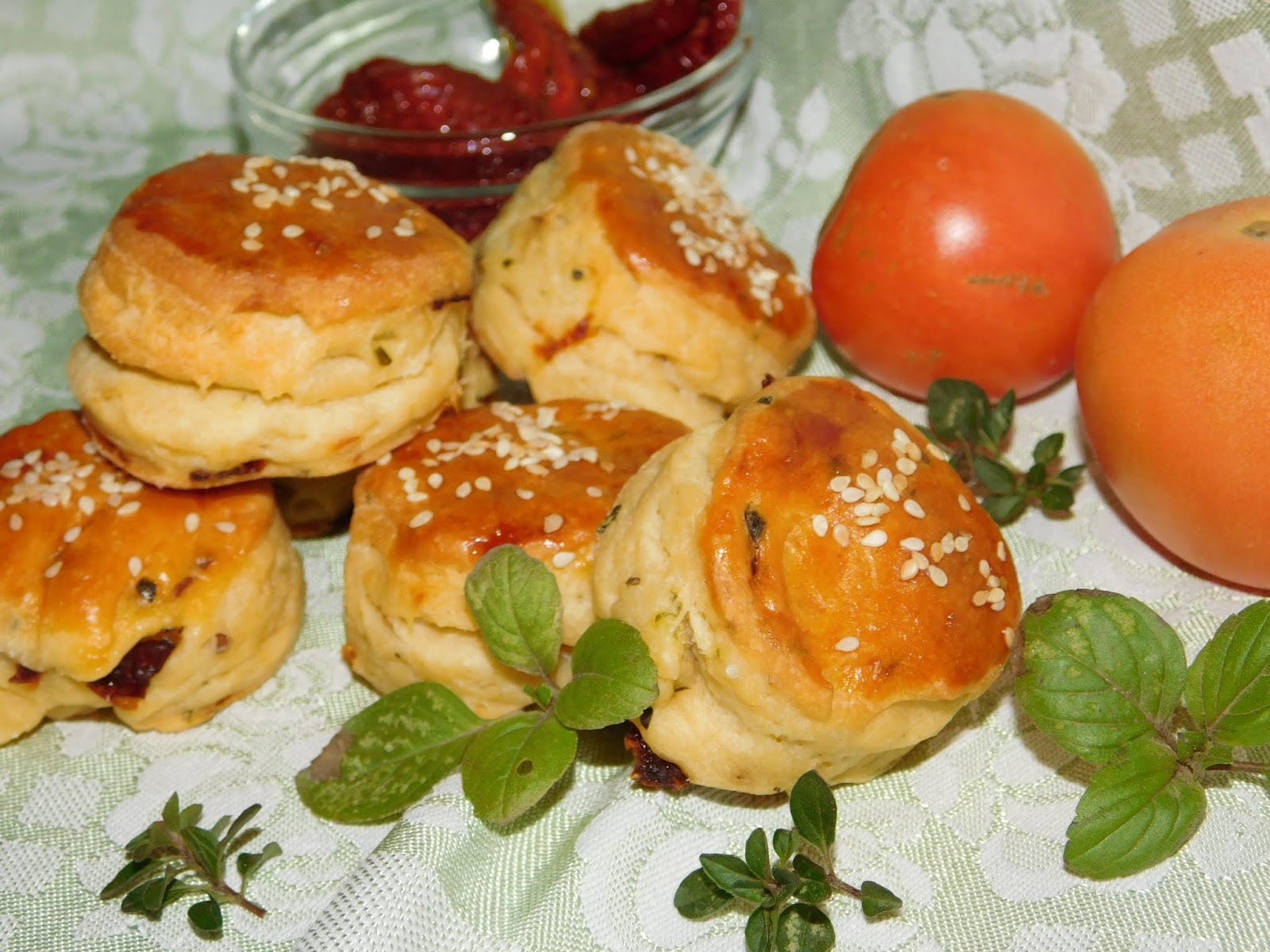 Aszalt paradicsomos pogácsa