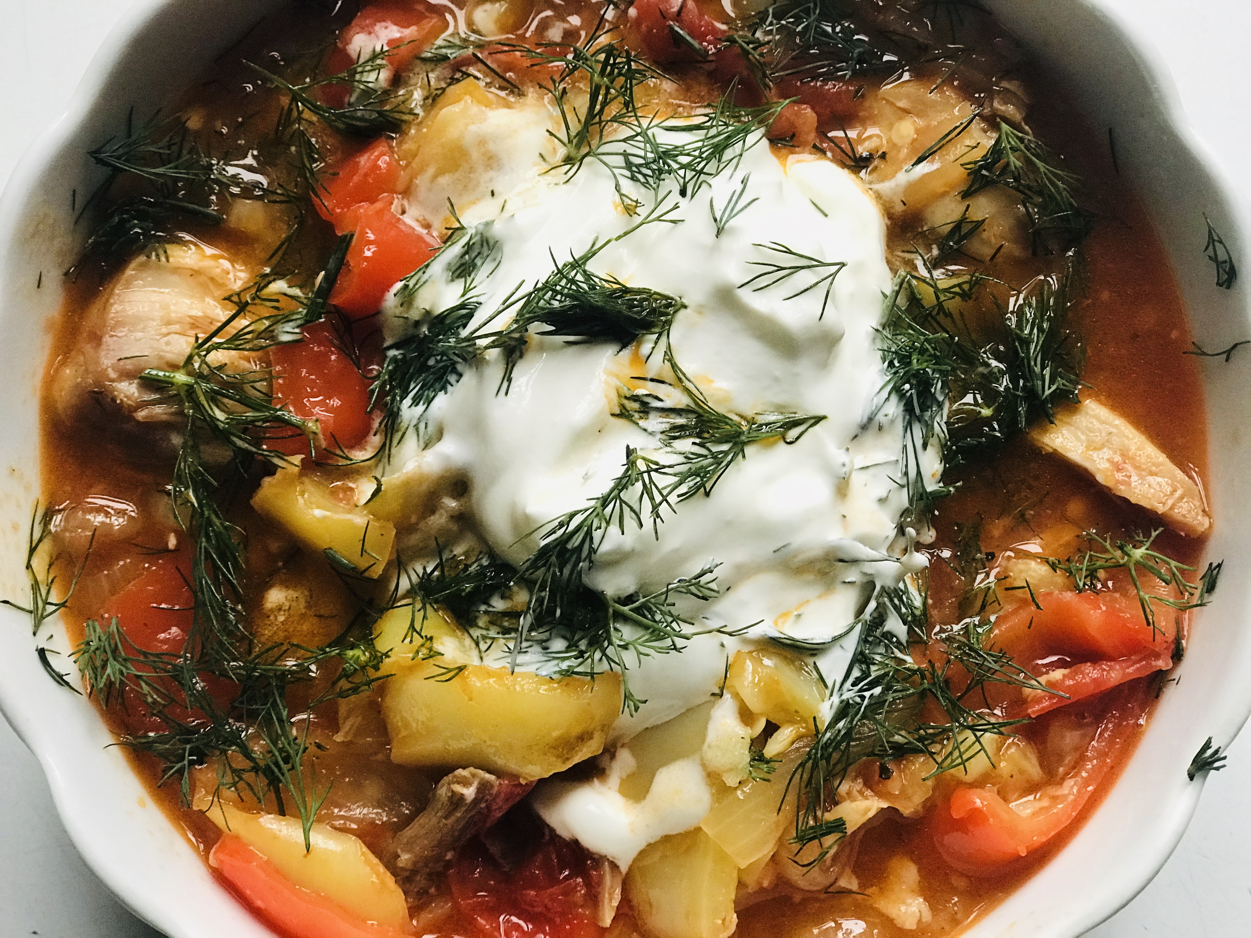 Kapros-tejfölös lecsó oldalassal