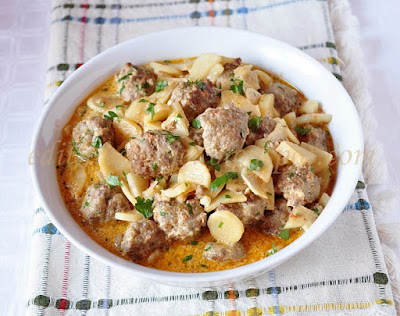 Pasztinákragu húsgombóccal