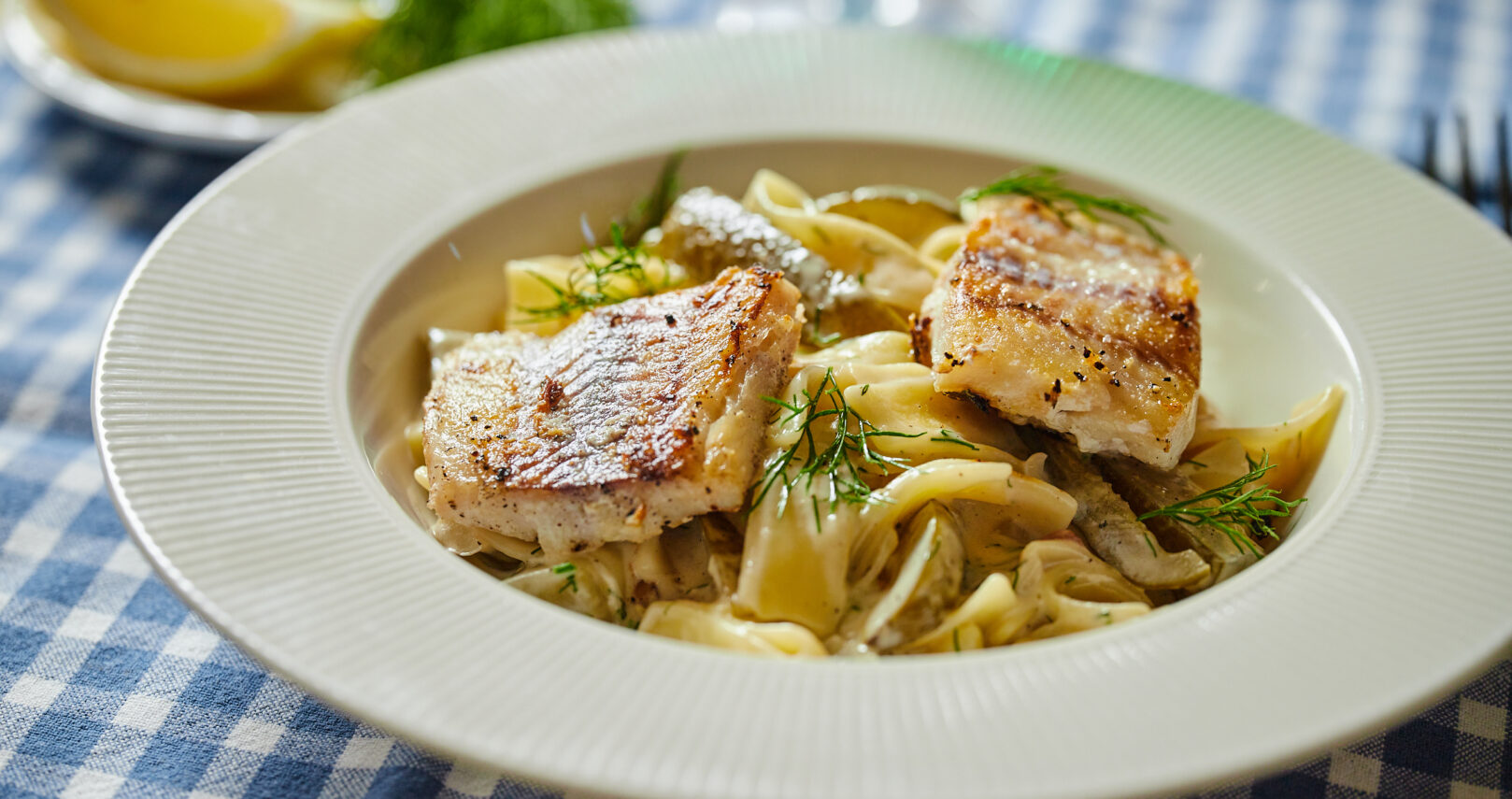 Kovászos uborkás, kapros, tőkehalas tészta