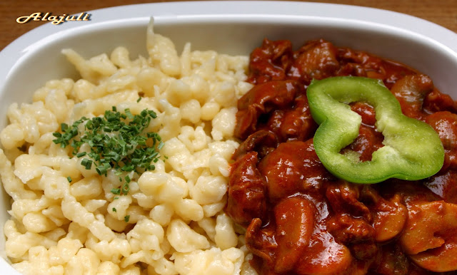 Gombás zúzapörkölt